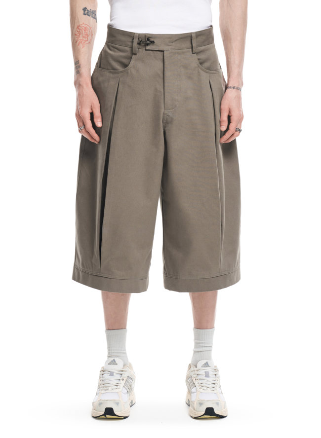 Szorty SMASH „Pleated Oversized” w kolorze jasnego norek
